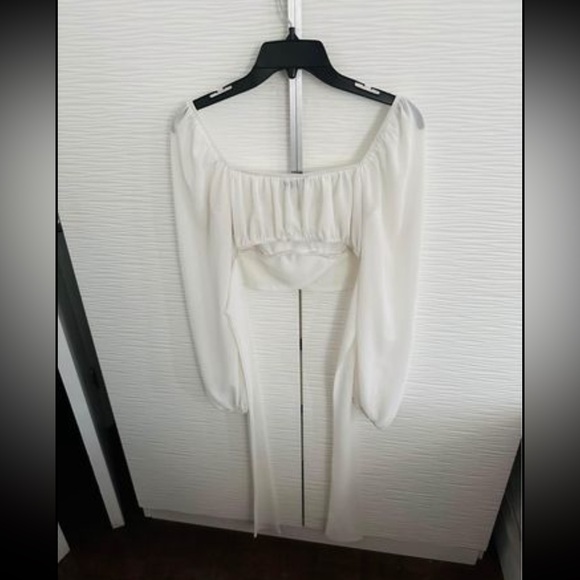 Elegant Off-White Color Full Sleeve Blouse with Wrap - Picture 3 of 3